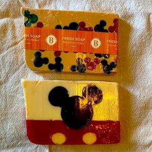 NWT Disney Marketplace Soap w Disney logo